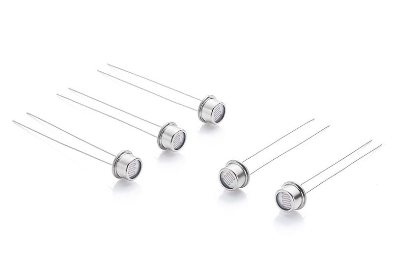 Metal Casing Good Reliablity Phototransistor D57 Series for Light Control Lamp